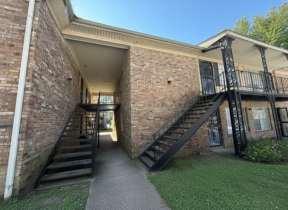 Raleigh Pines building exterior